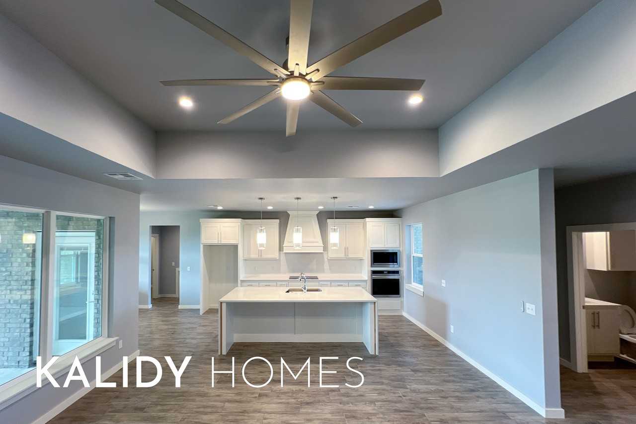 12624 E Hefner Rd #1 - Photo 6 of 36