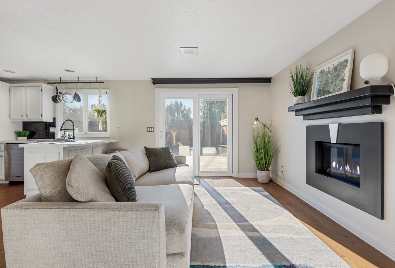 5006 Southwest Sweeney Street #1 - Photo 5 of 23