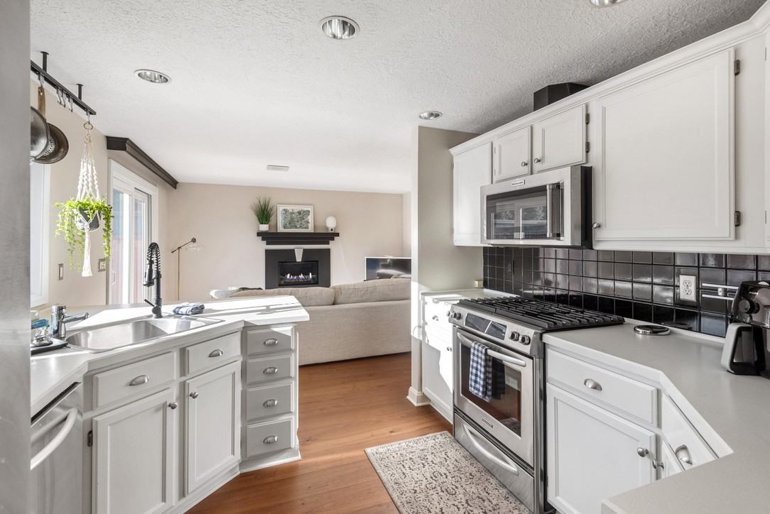 5006 Southwest Sweeney Street #1 - Photo 7 of 23