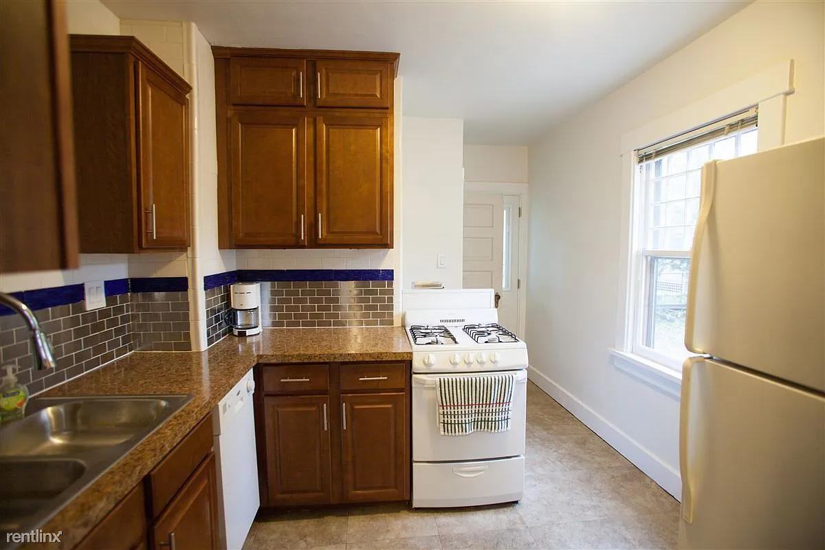 910 Dewey Avenue #1 - Photo 3 of 11