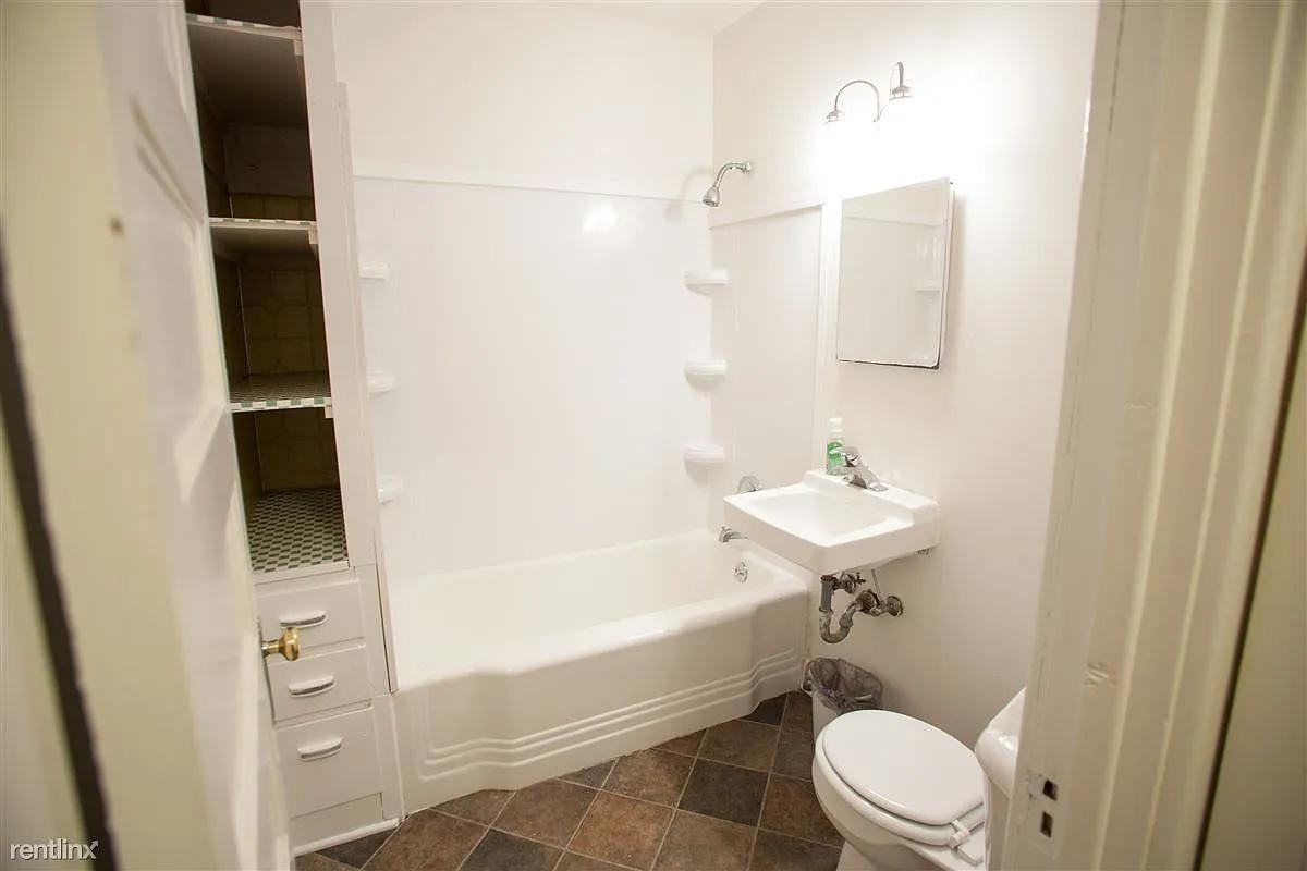 910 Dewey Avenue #1 - Photo 6 of 11