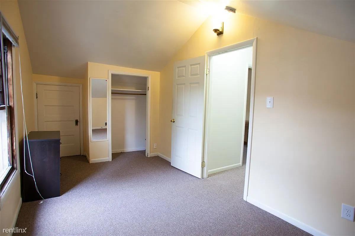 910 Dewey Avenue #1 - Photo 7 of 11