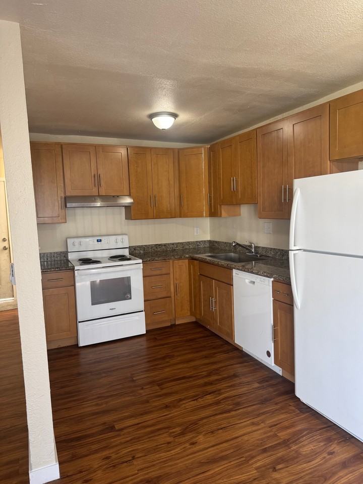 3025 Maryland St #A103 - Photo 6 of 14