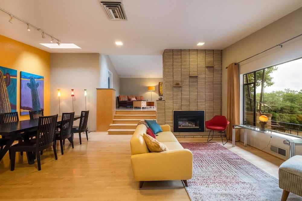 305 Aliso Dr Se - Photo 5 of 40