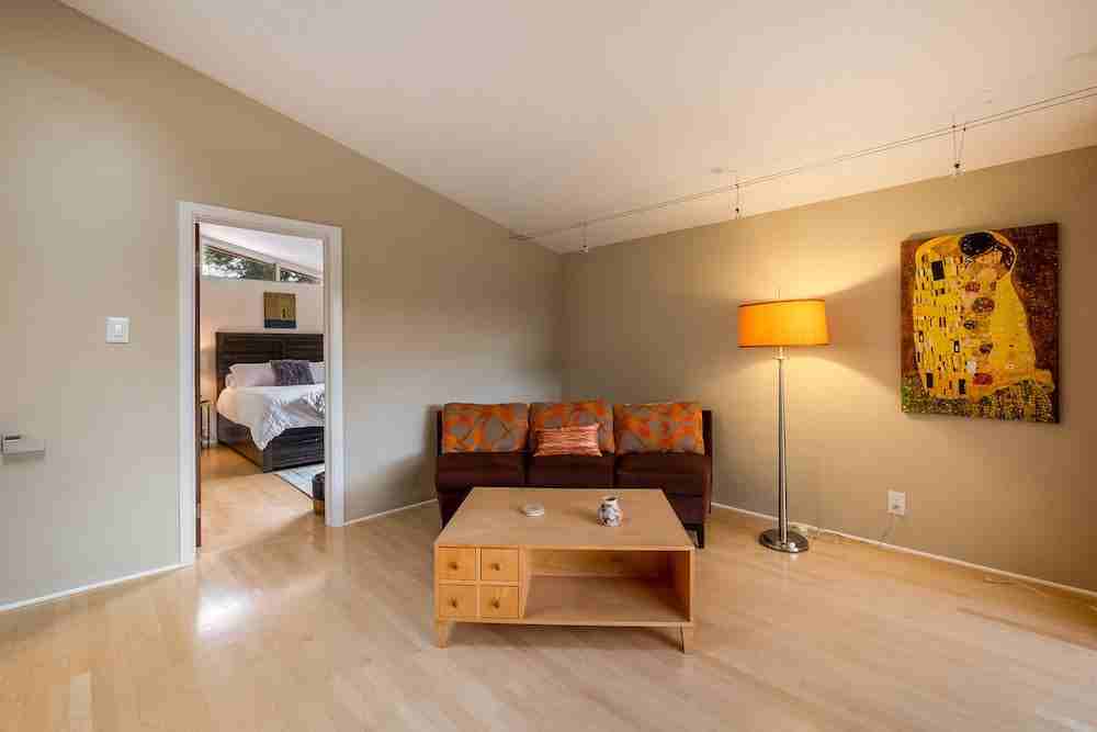 305 Aliso Dr Se - Photo 7 of 40