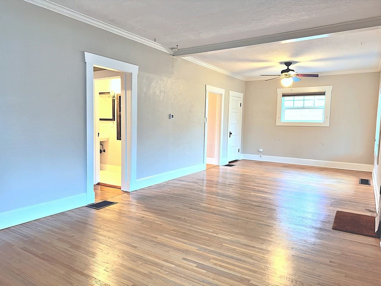 4631 Southeast Clinton Street #1 - Photo 4 of 45