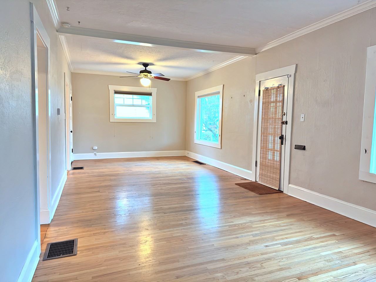 4631 Southeast Clinton Street #1 - Photo 5 of 45