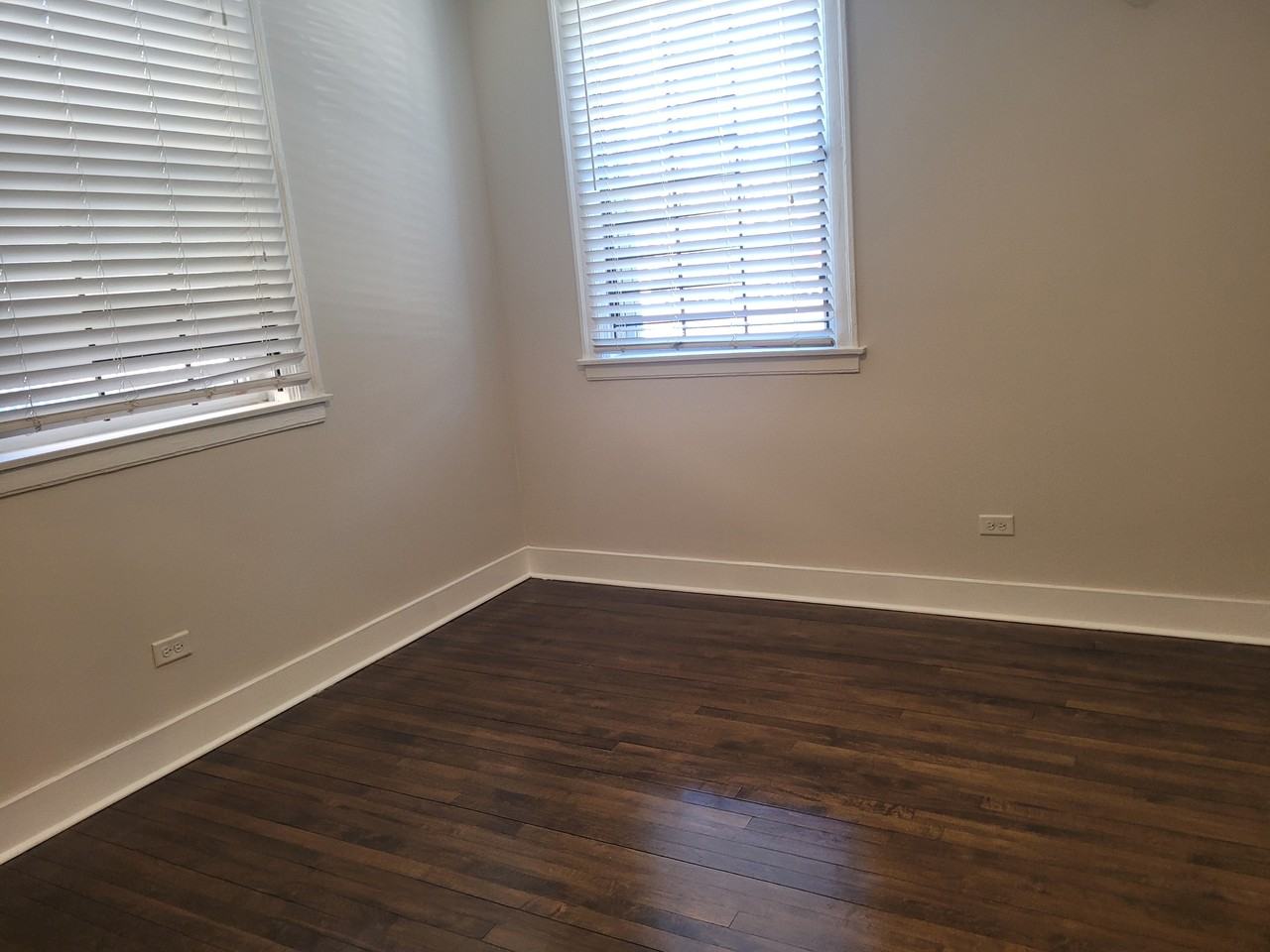 5744 S Stony Island Ave - Photo 5 of 8