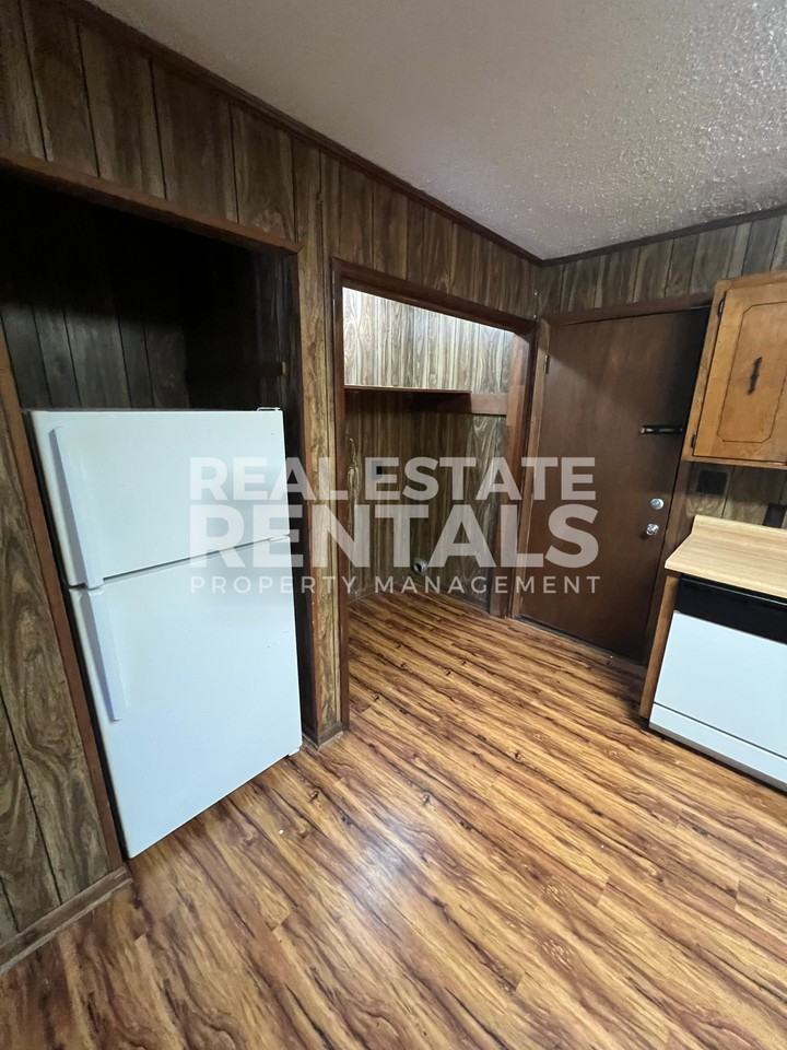 504 Newman Lane #339 - Photo 4 of 9