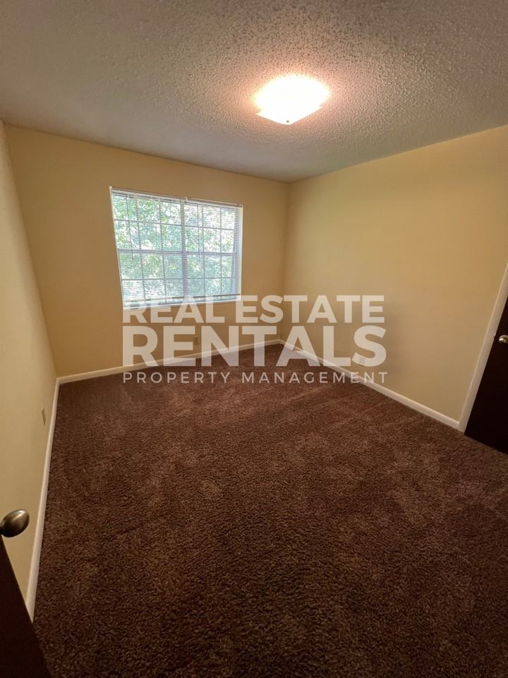 504 Newman Lane #339 - Photo 5 of 9