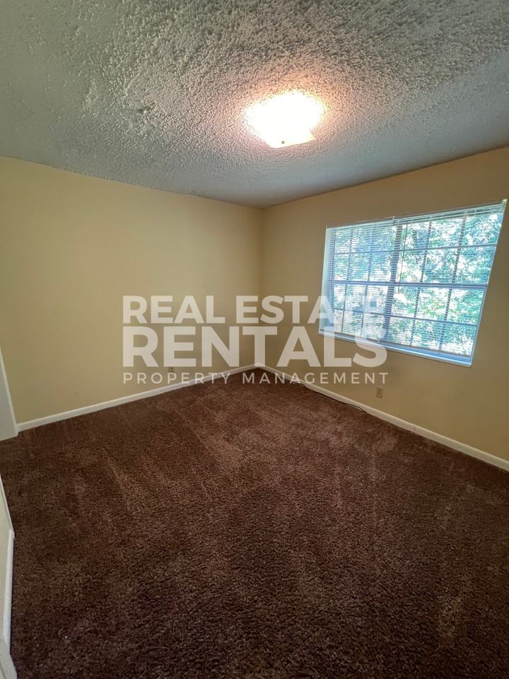 504 Newman Lane #339 - Photo 6 of 9