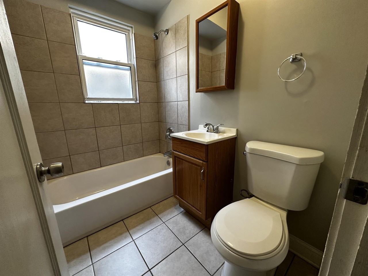 1402 North Harding Avenue - Photo 2 of 9