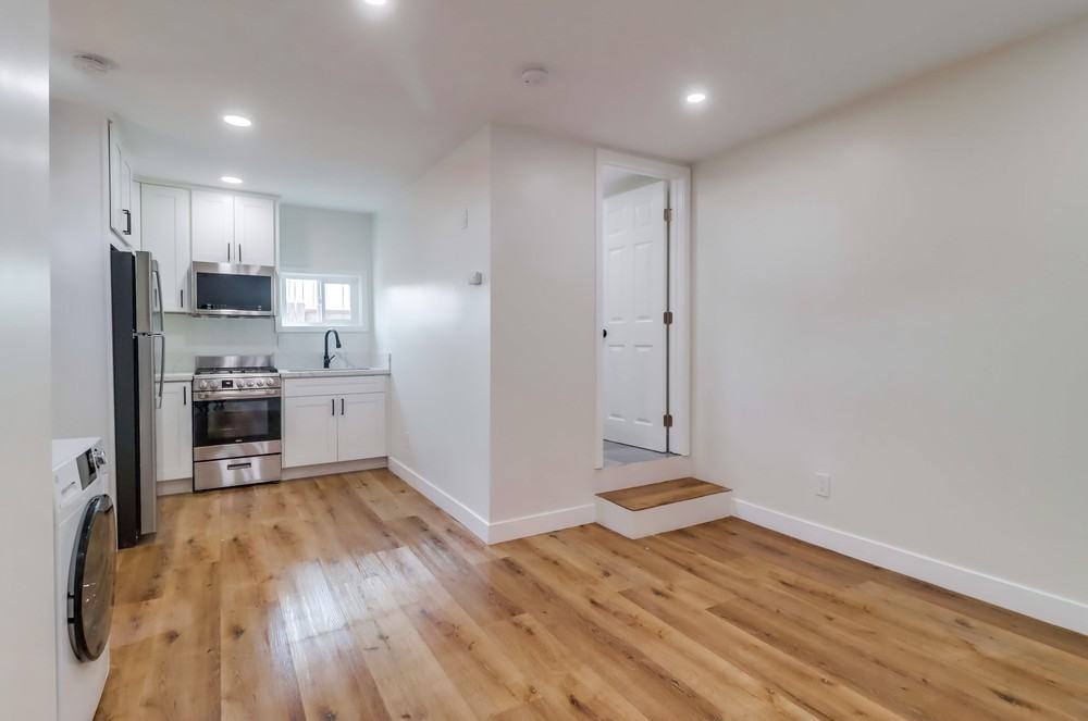 885 Encina Ave #2 - Photo 2 of 9