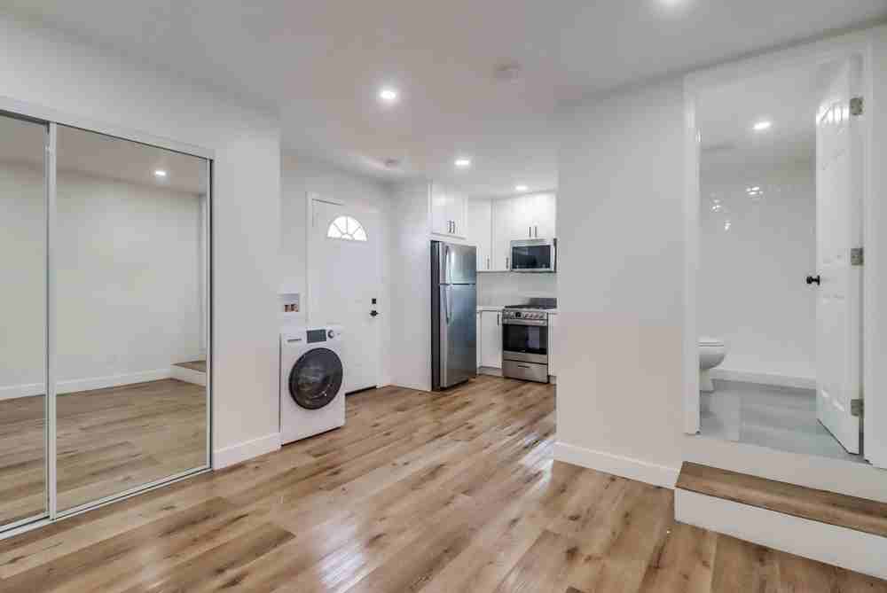 885 Encina Ave #2 - Photo 6 of 9