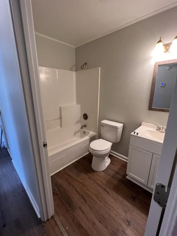 106 Whiteoak Circle - Photo 7 of 15