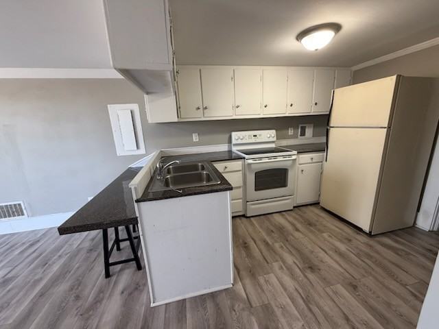 894 South Franklin Road #3 - Photo 3 of 6