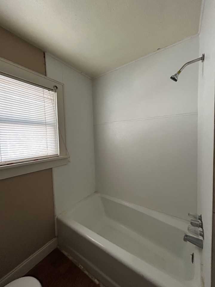 2118 24th Street #1 - Photo 5 of 8