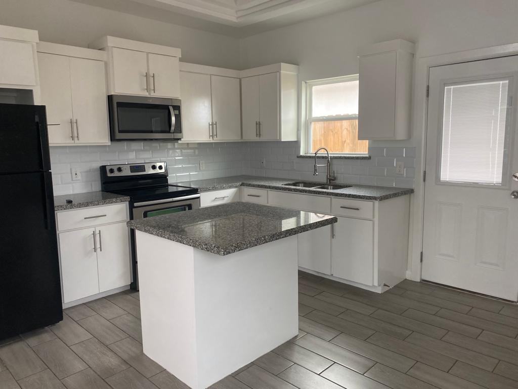 405 Rafael Dr #4 - Photo 2 of 10
