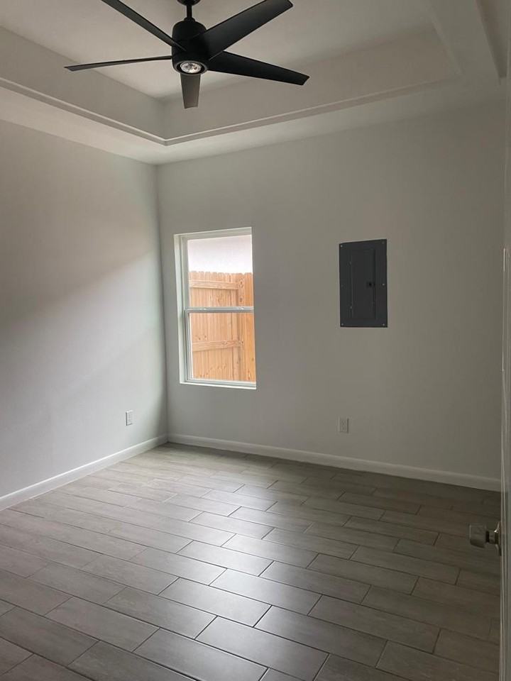 405 Rafael Dr #4 - Photo 7 of 10