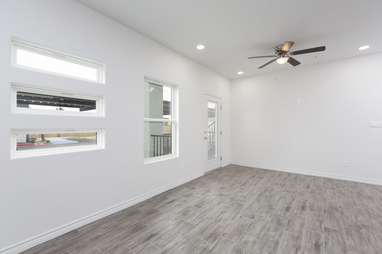 815 North 15th Place - 24 - C #24C - Photo 5 of 7