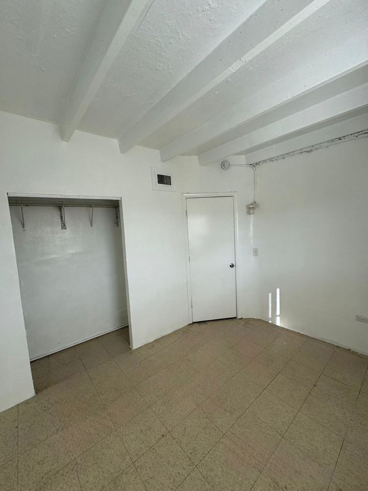 320 Sw 11th Ave #320-2 - Photo 5 of 6