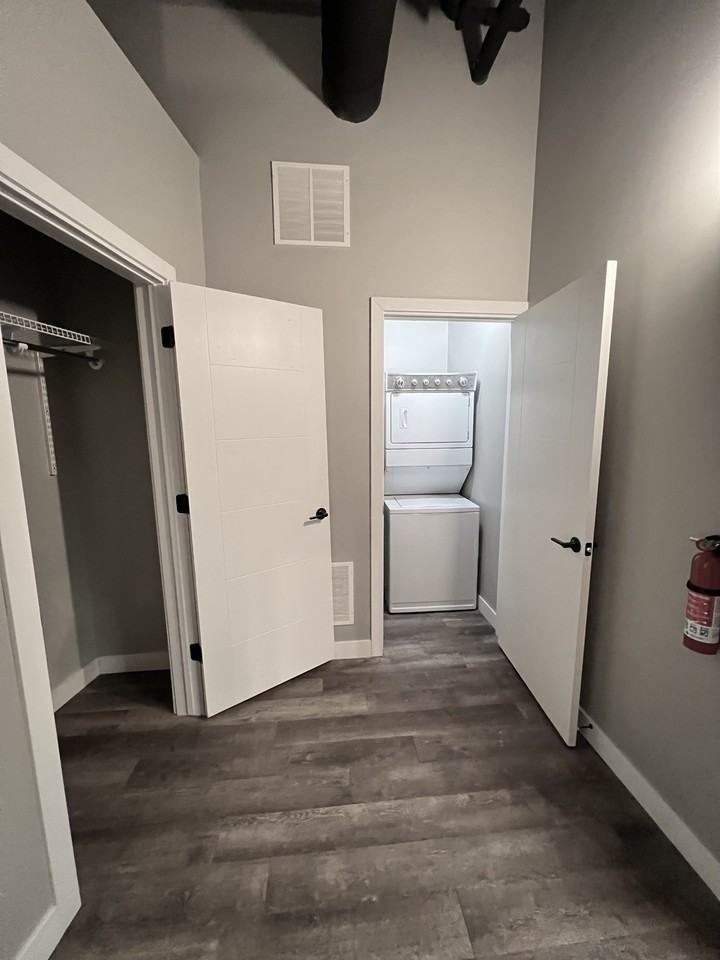 157 S. Kalamazoo MallSuite 403 #403MODELC - Photo 3 of 19