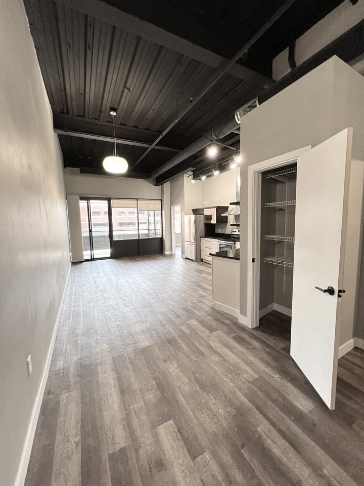 157 S. Kalamazoo MallSuite 403 #403MODELC - Photo 6 of 19