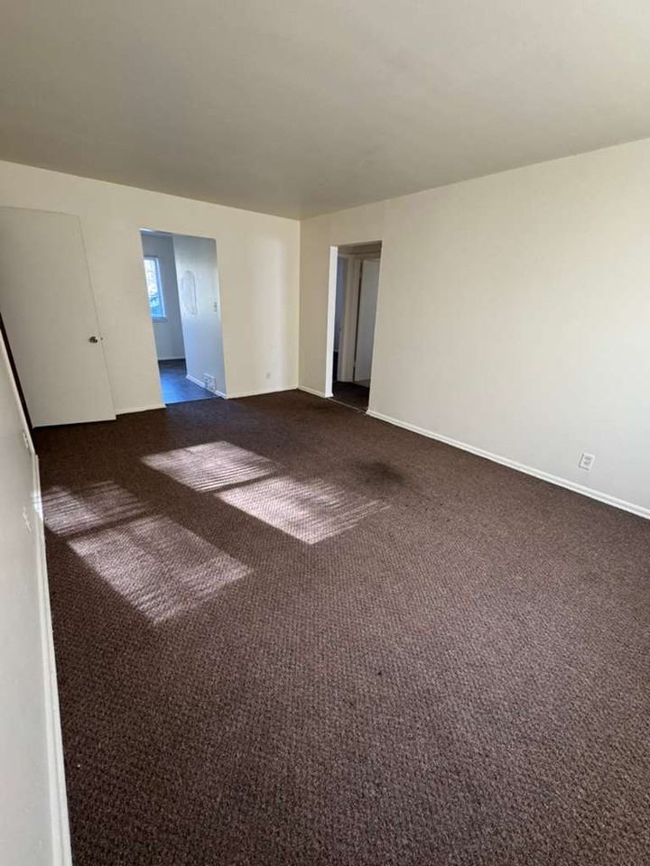 7900 W Bender Ave #2 - Photo 2 of 7