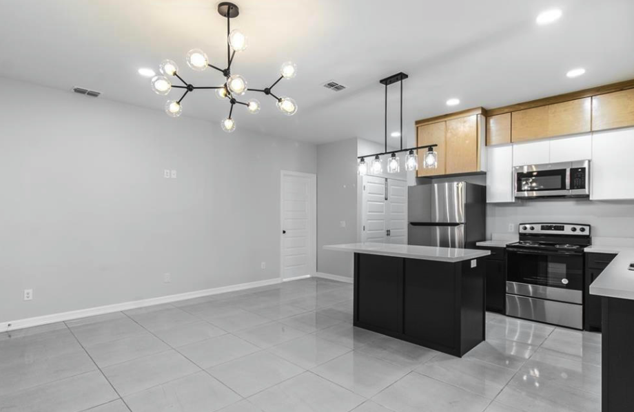 3813 North Mezcal Drive #4 - Photo 3 of 8