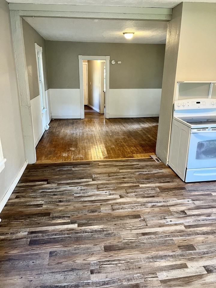 729 W Cavour Ave #1 - Photo 4 of 26