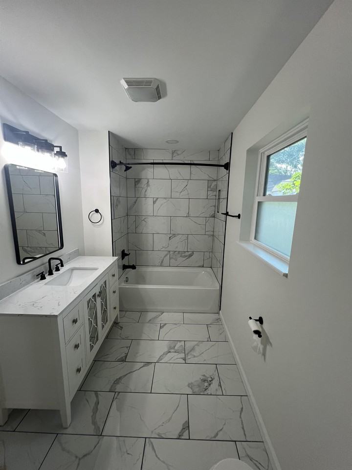 712 N Sycamore St #1 - Photo 5 of 12