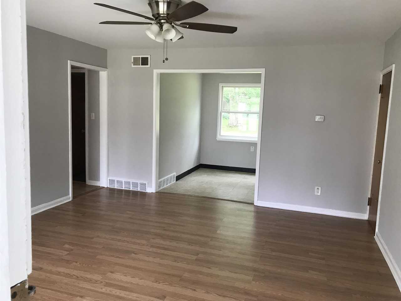 263 S Bon Air Ave #1 - Photo 4 of 8