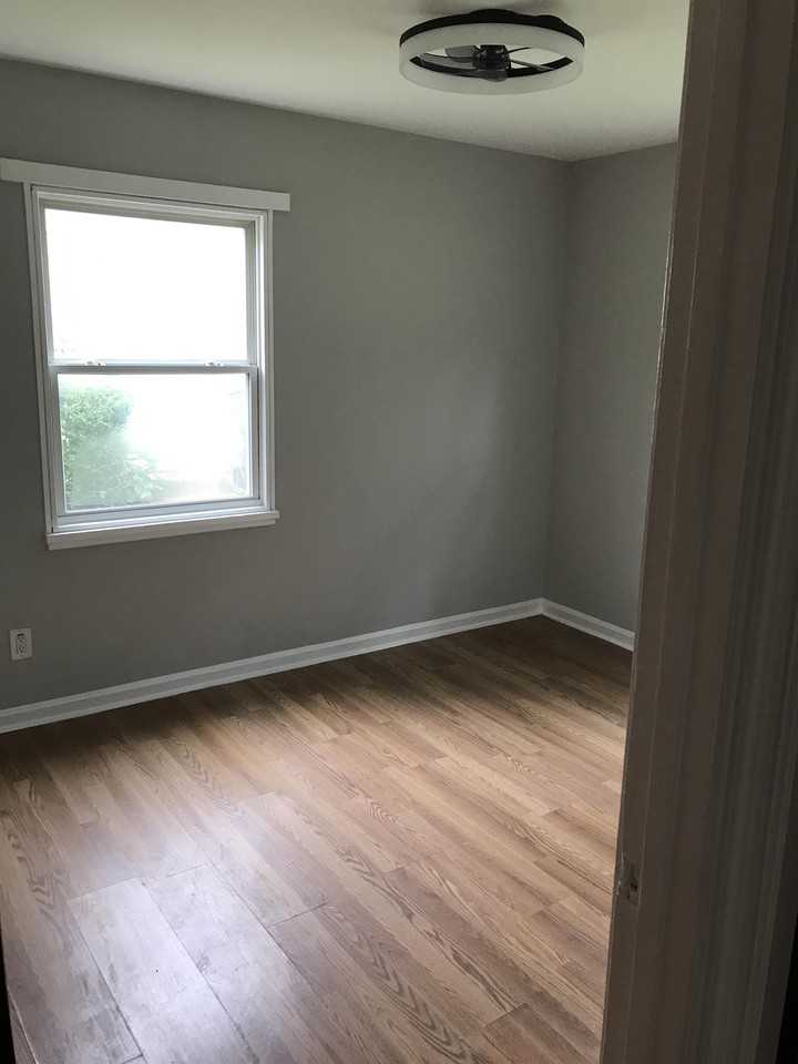 263 S Bon Air Ave #1 - Photo 7 of 8