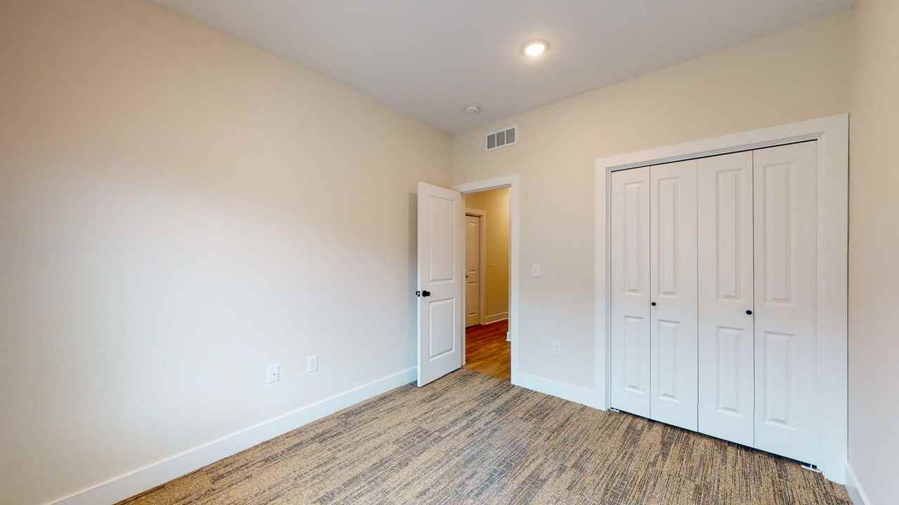 1119 N Broadview St #1 - Photo 3 of 38