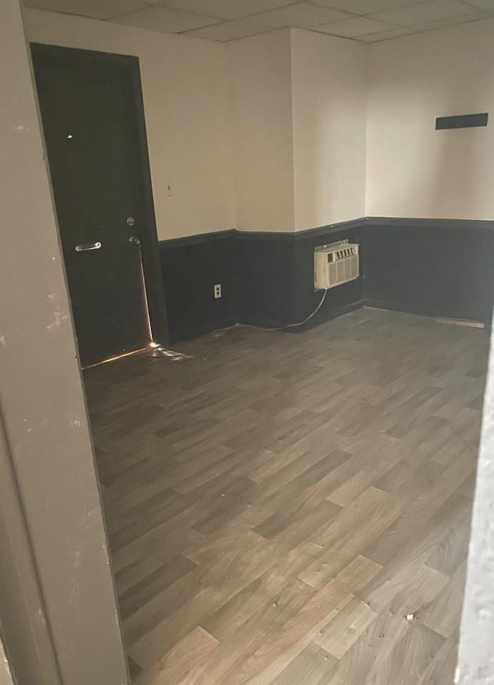 510 Ruby Place Northwest #1 - Photo 3 of 7