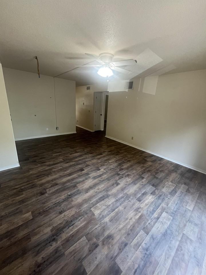 515 Laurel St #B - Photo 4 of 8