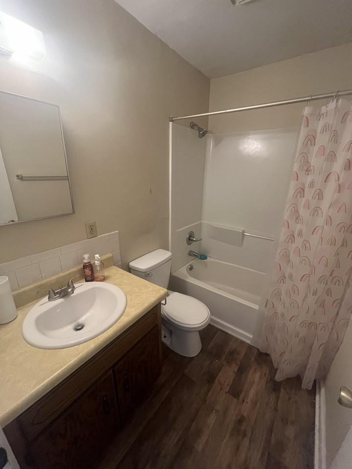 515 Laurel St #B - Photo 7 of 8