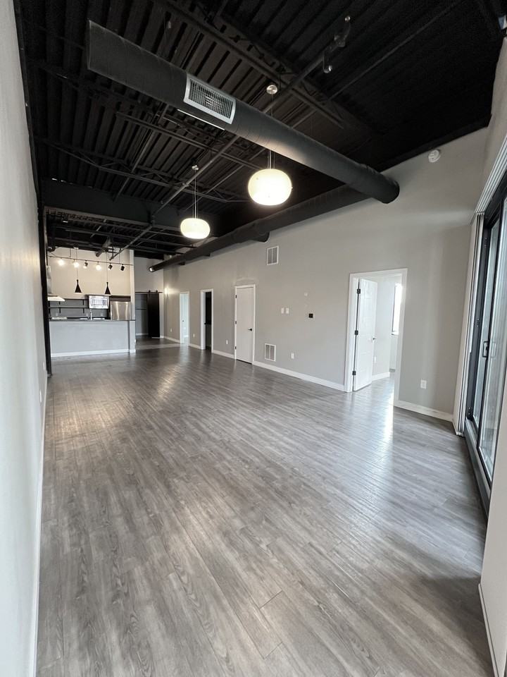 157 S. Kalamazoo MallSuite 405 #405MODELE - Photo 2 of 24