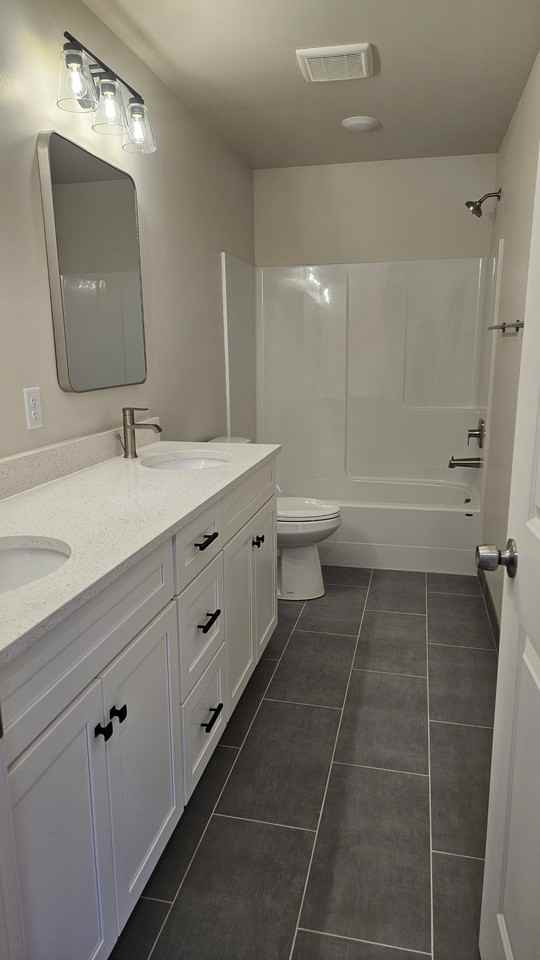 146 Main Street #202 - Photo 6 of 8