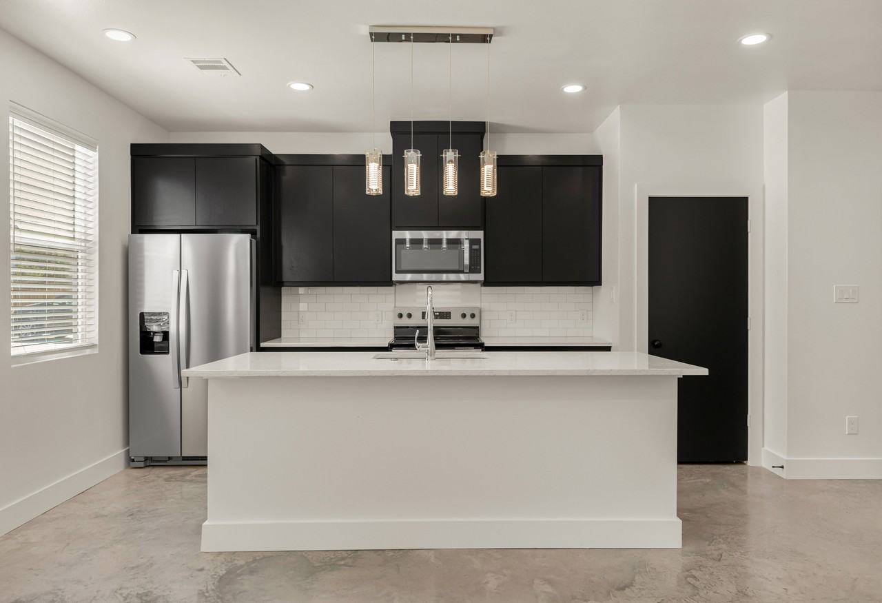 201 201 Lynn Drive B #B - Photo 5 of 10