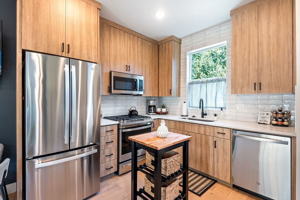 8216 N Hurst Ave #B - Photo 7 of 21