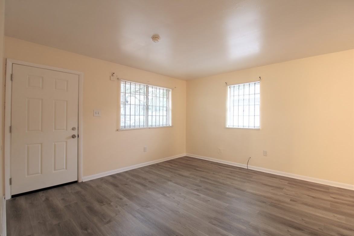 1204 East Anderson Street #1 - Photo 2 of 11