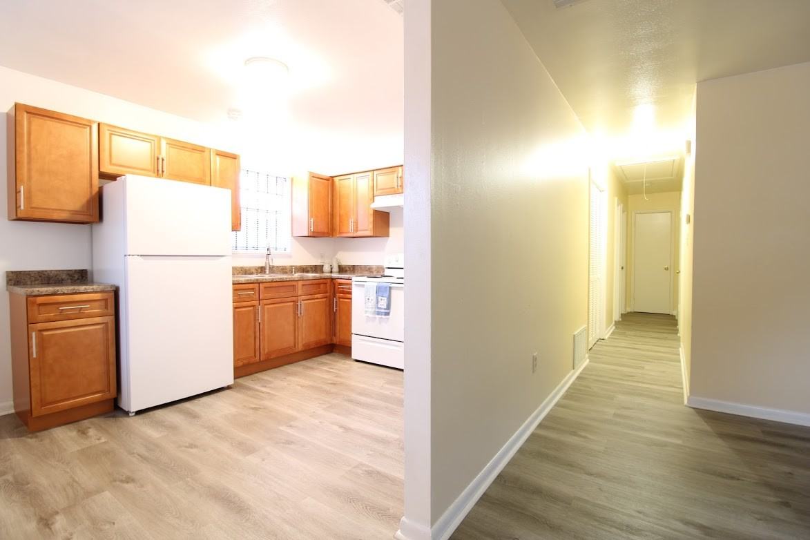 1204 East Anderson Street #1 - Photo 3 of 11