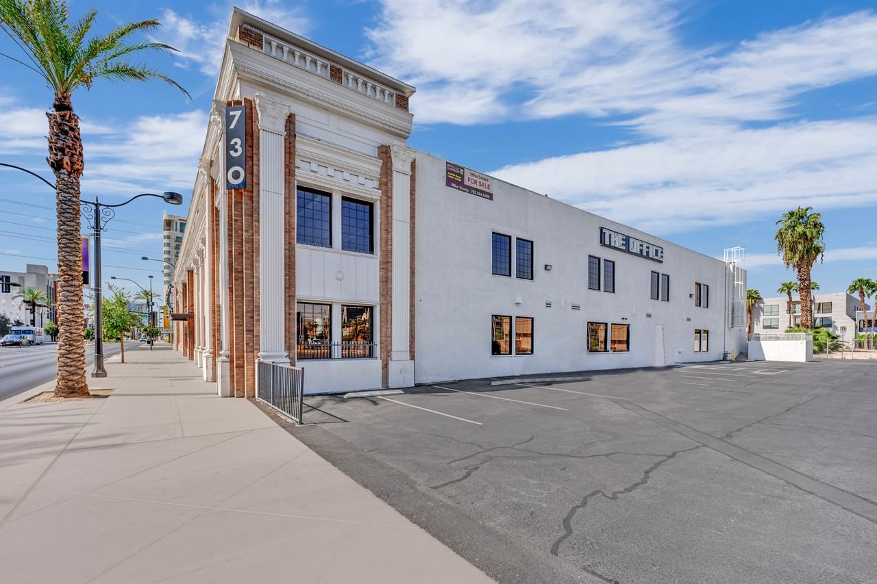 730 South Las Vegas Boulevard #1 - Photo 3 of 25