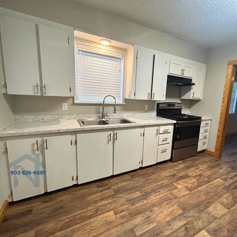 703 S Main St #1 - Photo 2 of 16