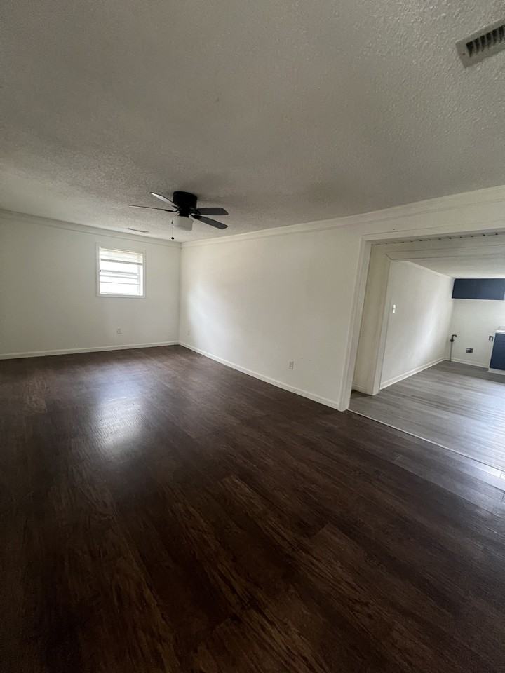 314 Carr Ave #1 - Photo 2 of 10