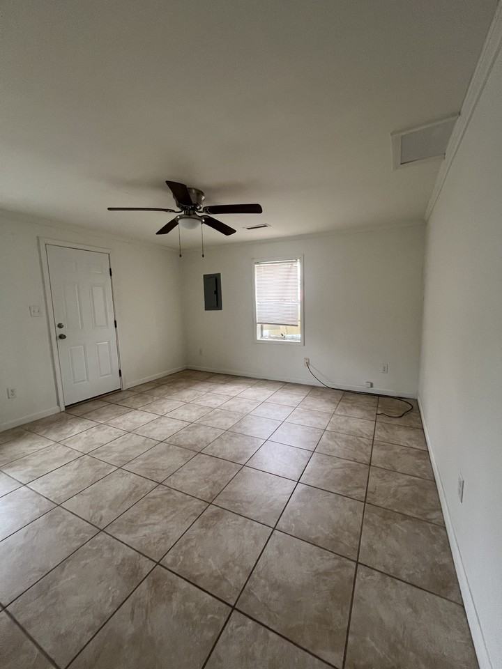 314 Carr Ave #1 - Photo 5 of 10