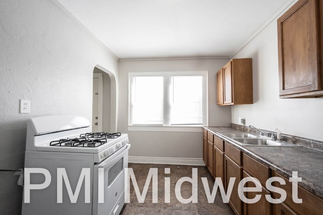 3139 Guilford Avenue - Photo 6 of 13