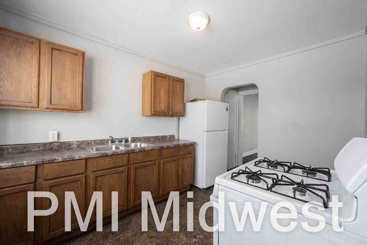 3139 Guilford Avenue - Photo 7 of 13