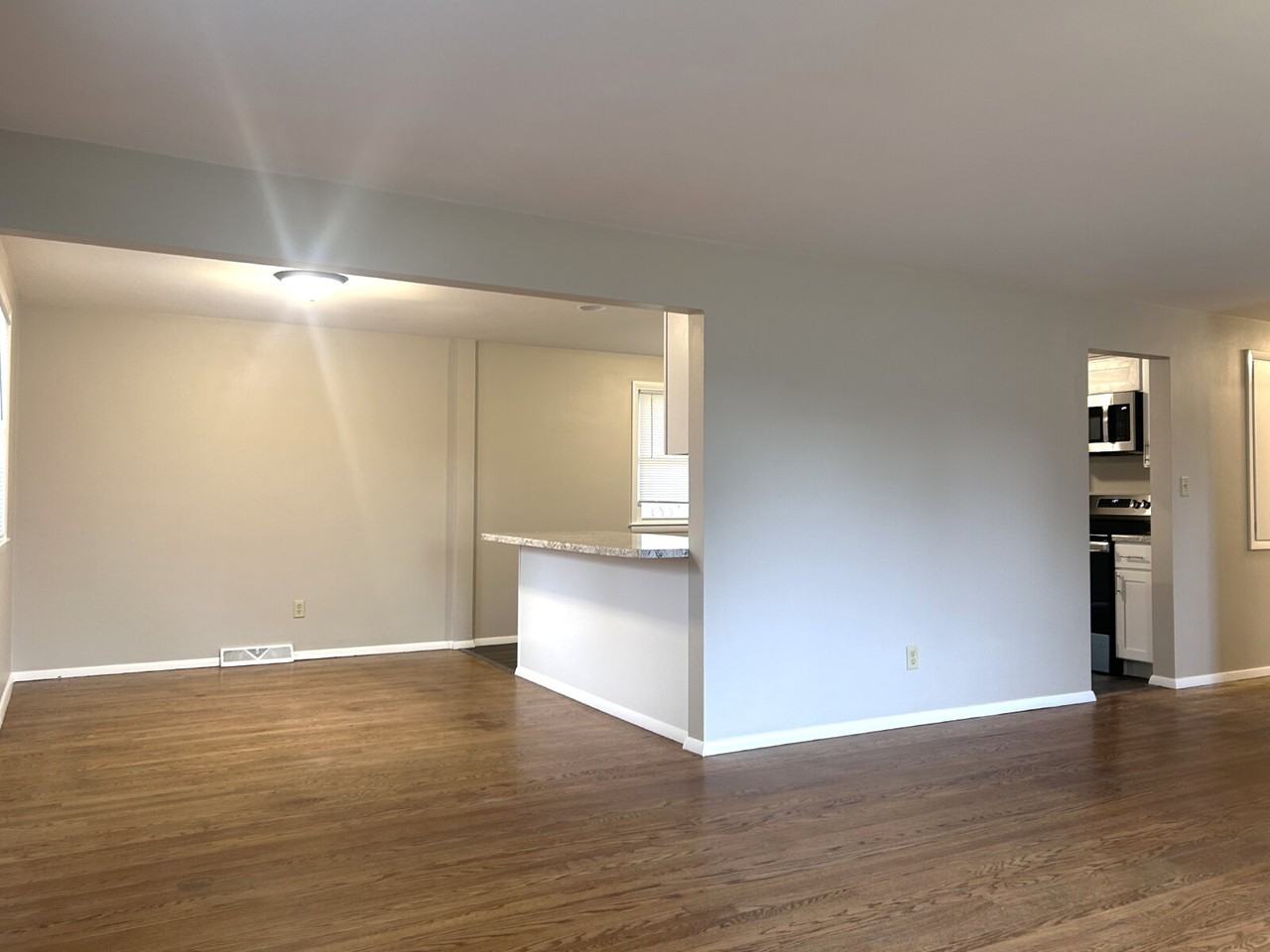 1524 E Glendale Ave - Photo 3 of 22